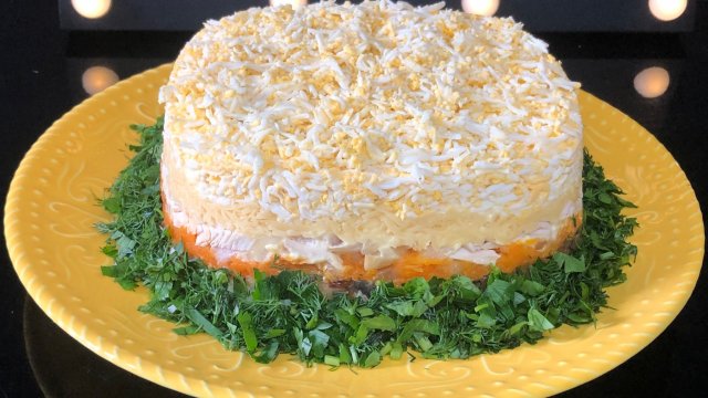 Салат с курицей и грибами | салат с курицей | салат на праздник | рецепты просто