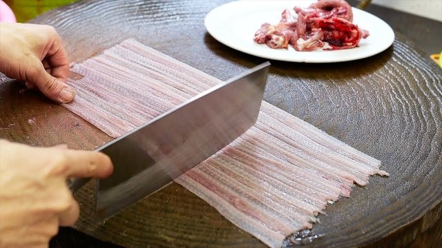 Китайская уличная еда - ЗМЕЯ и ГОЛУБЬ, Китай