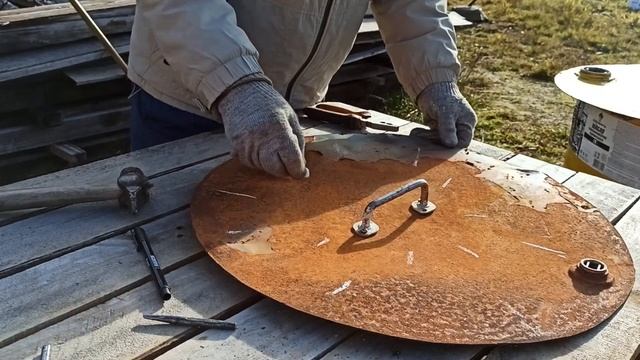 Садовая печь ? Сжигаем мусор без пламени ! Полное сгорание. Искрогаситель для печи из бочки !