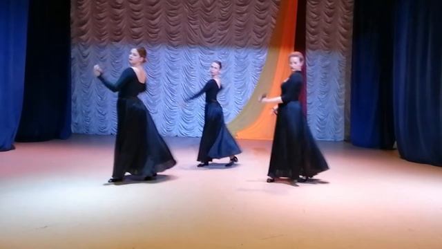 ИСПАНСКИЙ ТАНЕЦ С КАСТАНЬЕТАМИ