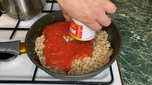 Паста с фаршем и томатной пастой