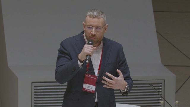 «Мы должны предложить не мировую революцию, а мировой бунт». Александр Любимов на «Медиа-Дроннице»