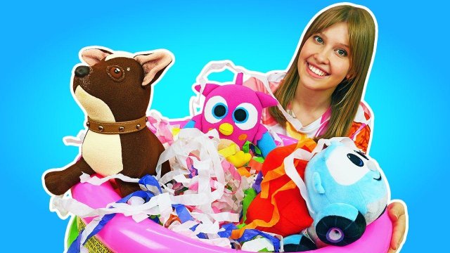Шоколадка устроила бумажную вечеринку в бассейне! Игры Плей До в видео для девочек Как мама