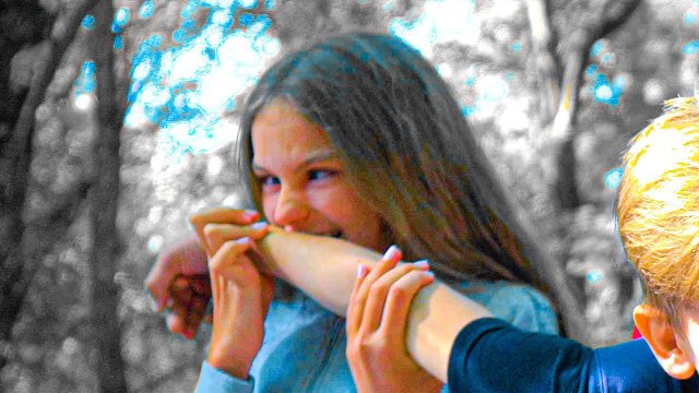 КАТЯ СОЖРАЛА МАКСА!! (Крутые Детки) Cool Kids