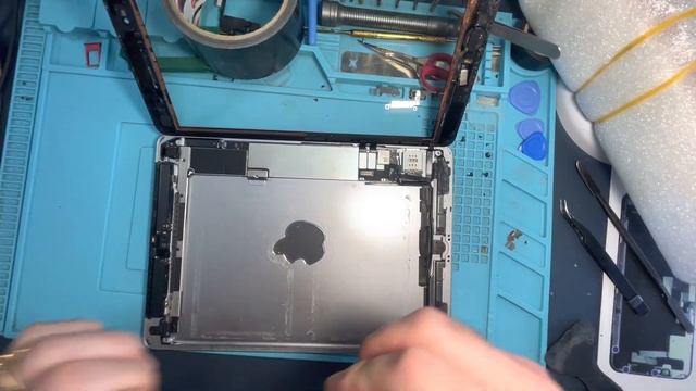 Apple IPad 2018 cambio de batería/Замена батареи и на Айпаде 2018