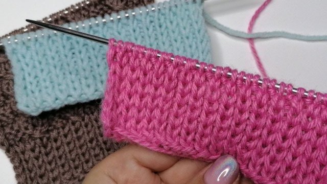 Красивая и ровная резинка спицами 1х1, которая отлично держит форму и не растягивается