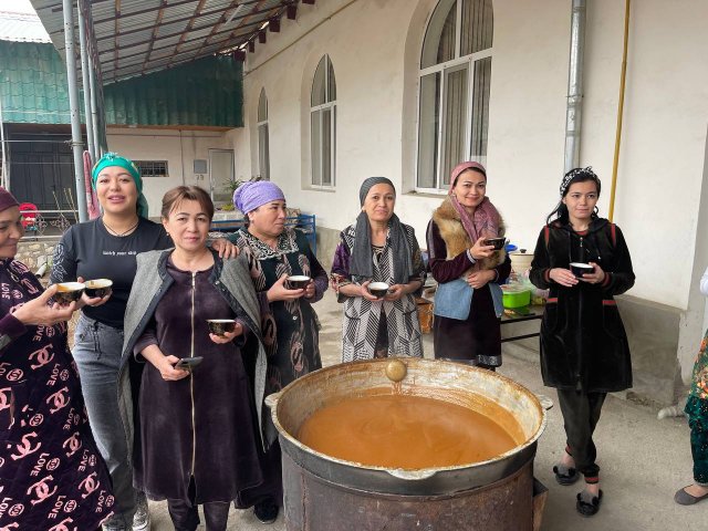 Узбекистан! Главное блюдо Навруза! Сумаляк_ Что это и как готовить_ Десерт из пшеницы!
