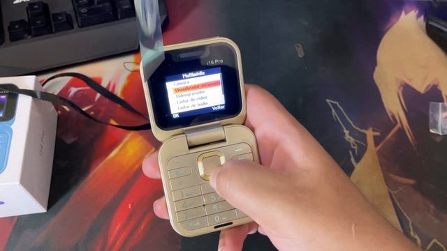 Testando o iPhone 16 pro Dobrável da Shopee