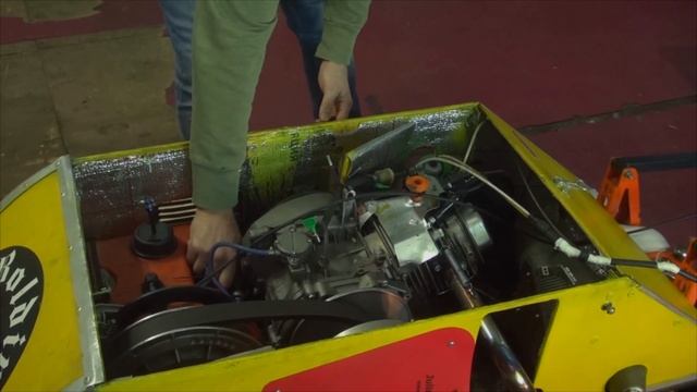 Топливный насос в 4х тактных двигателях Лифан на самодельном мотобуксировщике.