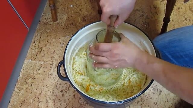 Квашеная капуста в стеклянных банках: мой простой способ
