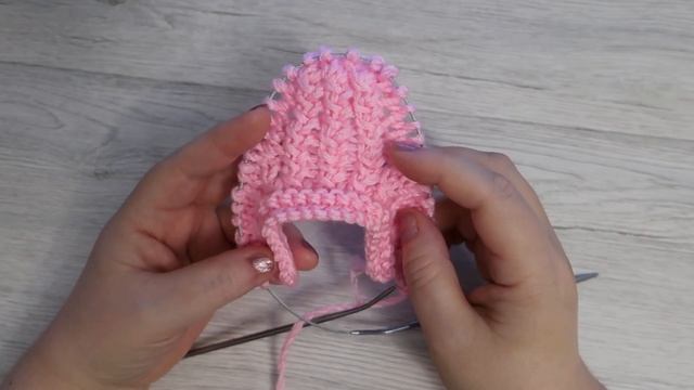 Хорошенькие пинетки  спицами для новорожденных. Очень подробный мастер класс