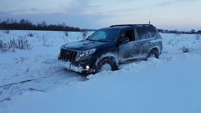 Прадо 150 в снегу