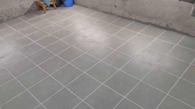 плитка в гараже с уклоном