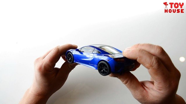 ОФИГЕТЬ!!! Потрогай стекло и она поедет. Моделька машины Acura NSX с сенсорным стеклом.