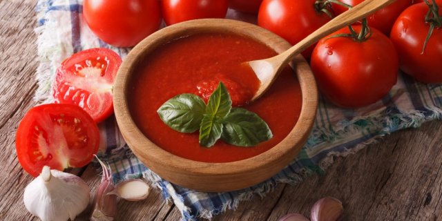 ДОМАШНИЙ КЕТЧУП (СОУС) ИЗ ПОМИДОР НА ЗИМУ, получается очень вкусным, ароматным.