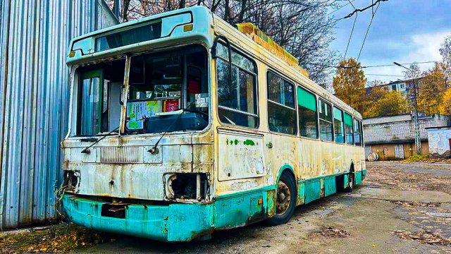 МАМА ОН КУПИЛ ТРОЛЛЕЙБУС ЗАЧЕМ?