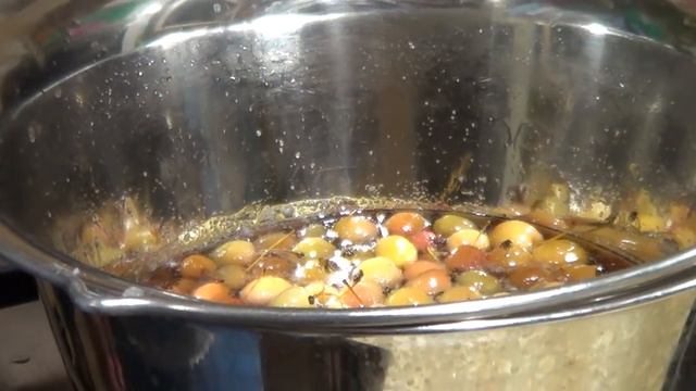 Варенье из райских яблок или ранеток . простые и вкусные заготовки