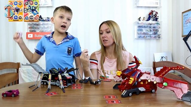 Мекард БИТВА ? Кто лучше играет в карточную игру с трансформерами ? Mecard? Тима против мамы!