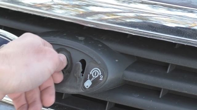 как открыть капот форд