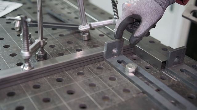 Сколько требуется оснастки к СВАРОЧНОМУ СТОЛУ