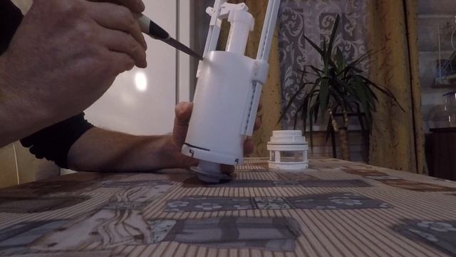 Арматура сливного бачка унитаза ALCA PLAST. Настройка.