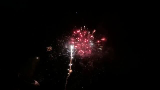 салют на день рождения компании