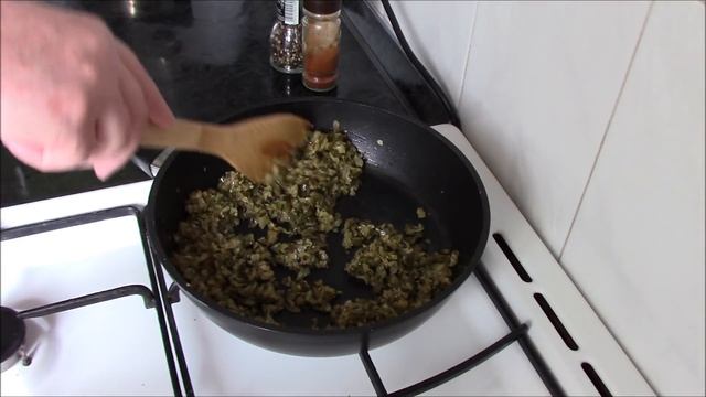 Икра из соленых огурцов пальчики оближешь, Вы даже не представляете, какая же она вкусная!