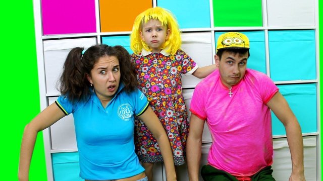 Рома КАК НЯНЯ Родители КАК ДЕТИ Дети ПРОТИВ няни Рома и Хелпик Видео для детей