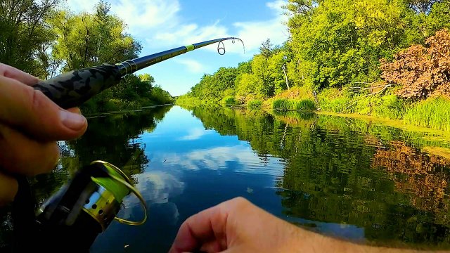 ЗАБРАЛСЯ В НЕИЗВЕДАННЫЕ МЕСТА И ЛОВЛЮ НА НОВЫЕ ПРИМАНКИ! РЫБАЛКА НА СПИННИНГ НА ДИКОЙ РЕЧКЕ!