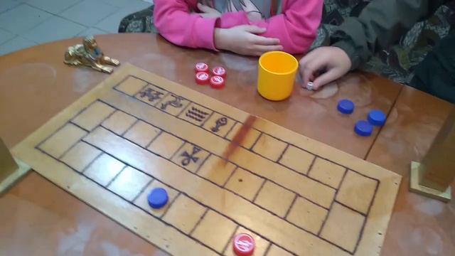 Играем в Сенет