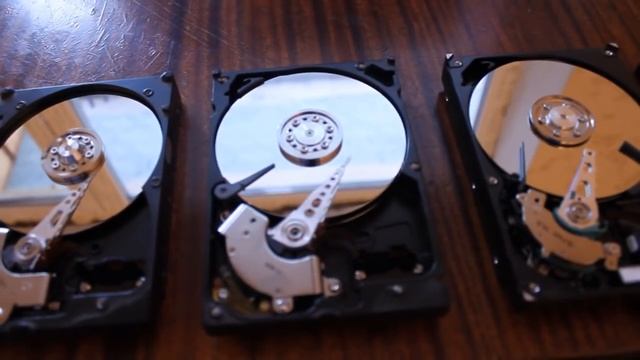 Что можно сделать из старых жестких дисков \ 4 ideas- wthat can be made from an old Hard Disk Driv