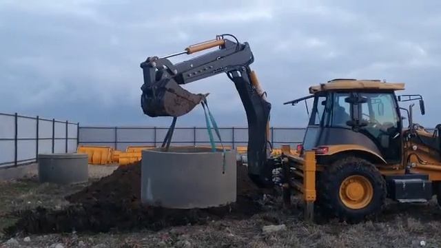 KYLOTON китайский  Экскаватор погрузчик аналог JCB 3CX