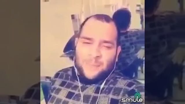 Исполняют "Горит косяк" кабриолет