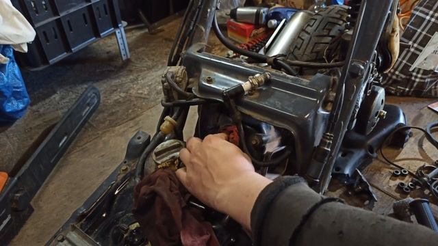 Ремонт Honda Dio AF-34 Белая Часть 4 - Ищем Искру