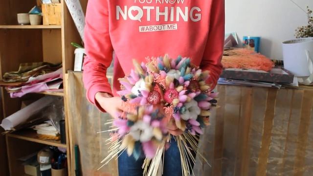 Нежный букет из сухоцветов в шляпной коробке Lavandamia.by