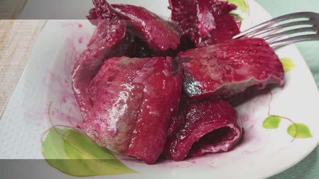 СЕЛЬДЬ в свекольном маринаде