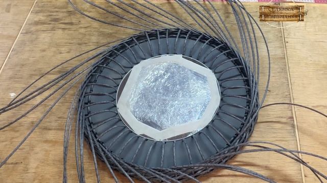 Зеркало из ротанга