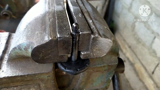 Нет тормозов, педаль тормоза проваливается.