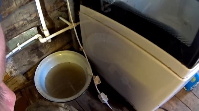 Если водонагреватель бьётся током