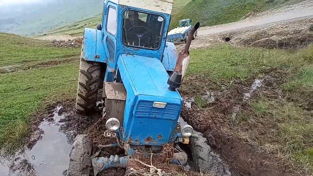 Cила и выносливость тракторов Т-25 и Т-40.СИЛА ТЕХНИКИ!!!