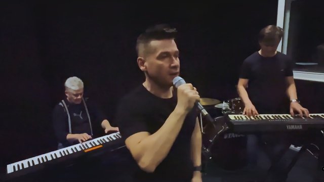 Андрей Картавцев – Листья кружатся. (Премьера песни /2023).