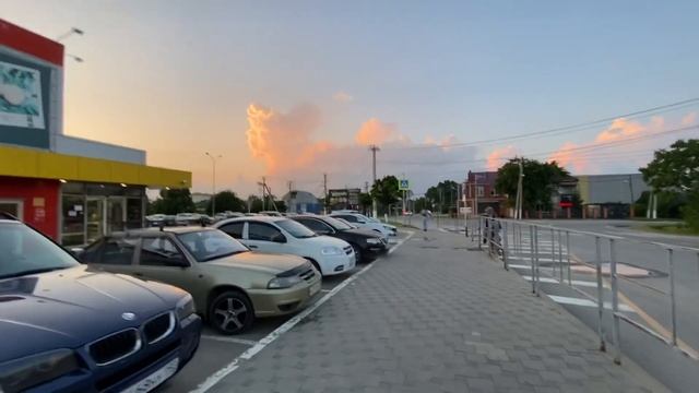 Крымск! НЕ УСПЕВАЮ ОТМАХИВАТЬСЯ?Будние дни , после переезда на юг. #обзор #жизнь #город