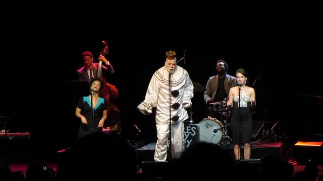 Scott Bradlee & Postmodern Jukebox - Royals (w/Puddles Pity Party)