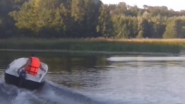 Стеклопластиковая лодка Кайман 350 с мотором Ямаха 15