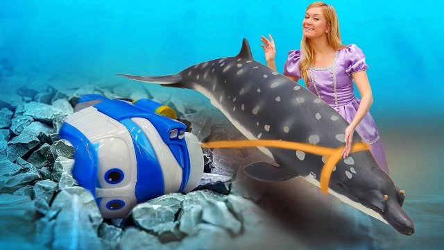 New kids' videos - Disney princess saves the robot train Kay.