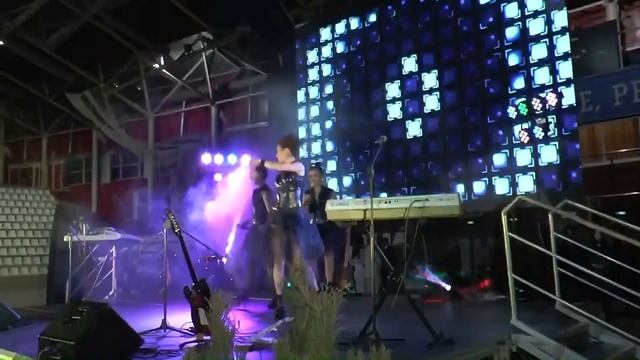 Дуулажал байнаб шамдаа-исп. группа "Лаккитон"