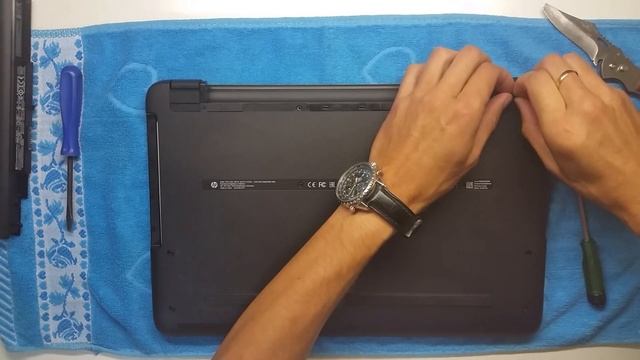 Как разобрать ноутбук НР 15.