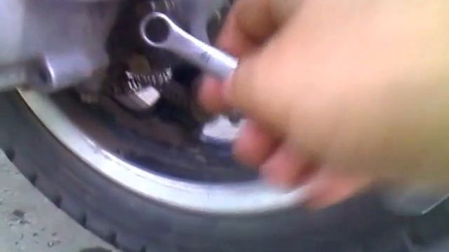 Замена масла в редукторе китайского скутера 139QMB