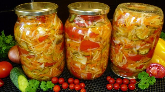 ЯРКИЙ,ВКУСНЫЙ И АРОМАТНЫЙ САЛАТ "КУБАНСКИЙ" НА ЗИМУ ИЗ ОВОЩЕЙ.