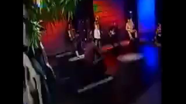 Наталья Пивоварова  Улица Зелинского  В окна дуло 1